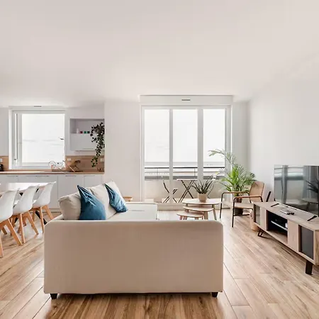 Face A Malo Avec Parking Prive